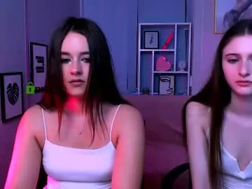 IORio2 – webcam model profile photo Image 3