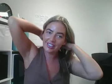 vampy_dolll – webcam model profile photo Image 9