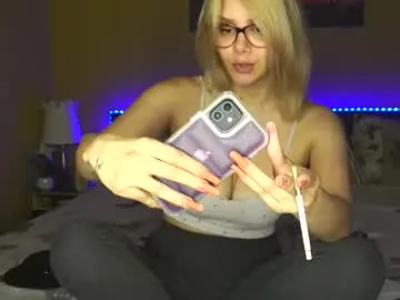 lucretiaburnaugh – webcam model profile photo Image 17