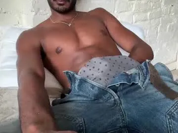 Ninjainia – webcam model profile photo Image 10