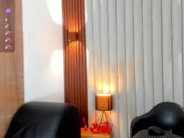 tumbles05 – webcam model profile photo Image 10