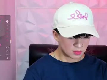 LollyMille – webcam model profile photo Image 14