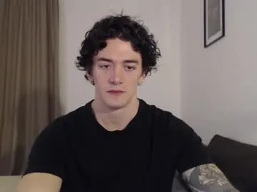 IORio2 – webcam model profile photo Image 14