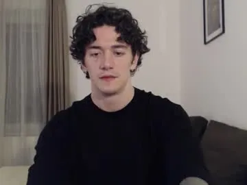 IORio2 – webcam model profile photo Image 18