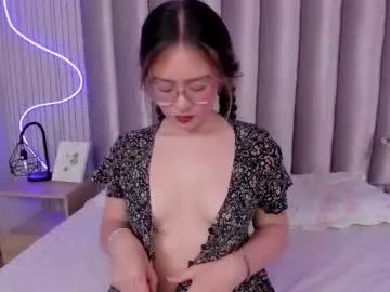 Ninjainia – webcam model profile photo Image 16