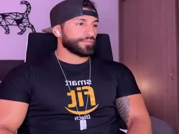 octavarium211 – webcam model profile photo Image 2