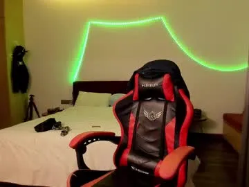 dlllvi – webcam model profile photo Image 8