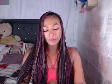 uwuxo – webcam model profile photo Image 15