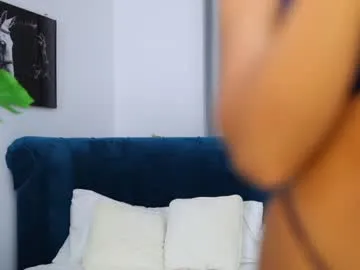 bedroomeyess – webcam model profile photo Image 11