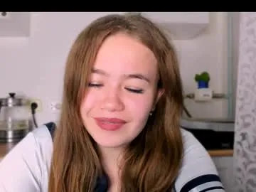 Linnea – webcam model profile photo Image 11