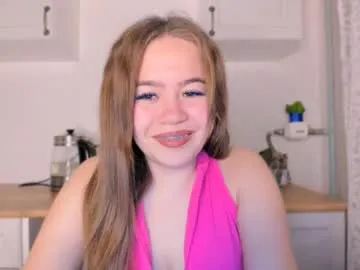 Linnea – webcam model profile photo Image 3