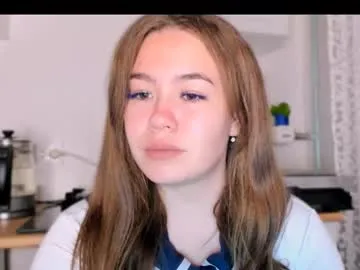 Linnea – webcam model profile photo Image 9