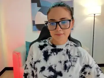 CUMshotik23 – webcam model profile photo Image 19