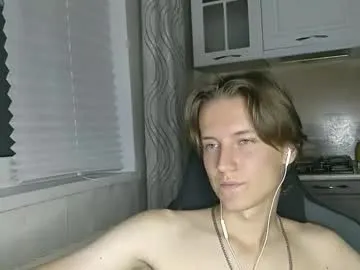 lynn9000 – webcam model profile photo Image 3