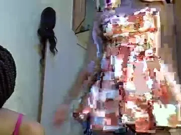 VIKITOMMY – webcam model profile photo Image 6