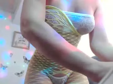 Taanni – webcam model profile photo Image 12