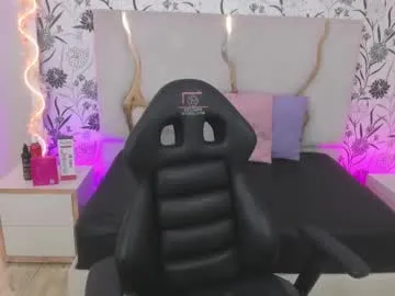 sigmasian – webcam model profile photo Image 8