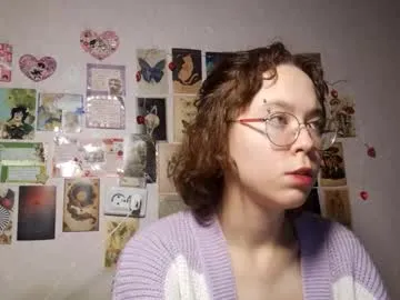 alicee_vixen – webcam model profile photo Image 10