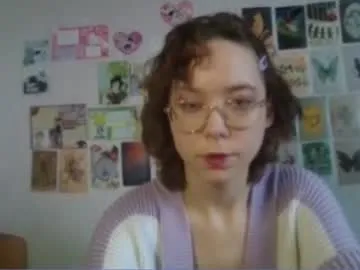 alicee_vixen – webcam model profile photo Image 15