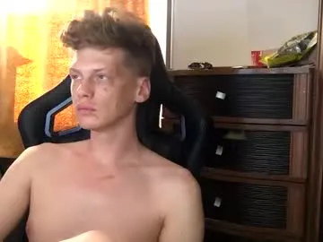 Keep_us_wild – webcam model profile photo Image 9