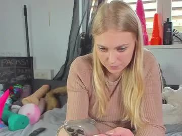 mayadashaaa – webcam model profile photo Image 8