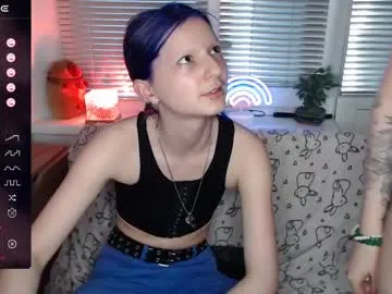 queeneliaa_ – webcam model profile photo Image 3