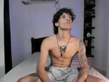 Ninjainia – webcam model profile photo Image 4