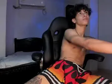 Ninjainia – webcam model profile photo Image 5