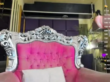 clara_lu – webcam model profile photo Image 9