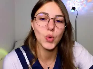 pantyless – webcam model profile photo Image 10