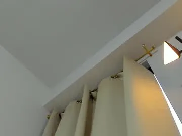 Blonde_sexy21 – webcam model profile photo Image 2