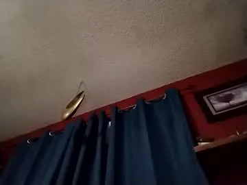 IORio2 – webcam model profile photo Image 15