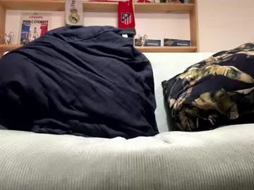 little_effy18_ – webcam model profile photo Image 16