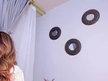 millemimi – webcam model profile photo Image 12