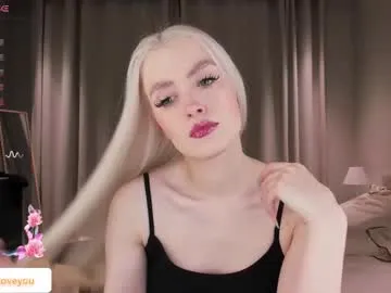 mia_18v – webcam model profile photo Image 15