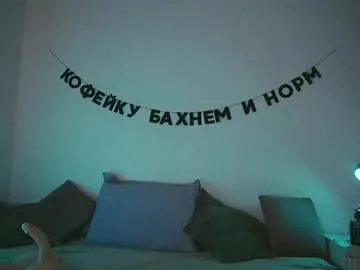 cuddlingbunnny – webcam model profile photo Image 17