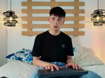 cumband – webcam model profile photo Image 13