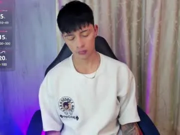 cumband – webcam model profile photo Image 15