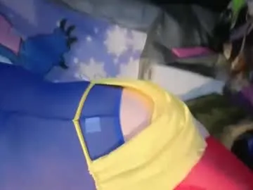 Allla – webcam model profile photo Image 4