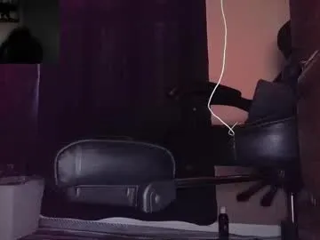 bambi_lu – webcam model profile photo Image 6