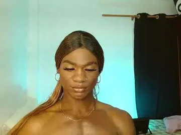 naty_lux19 – webcam model profile photo Image 4