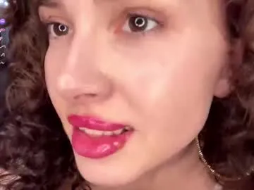 lessboobs_gh – webcam model profile photo Image 13