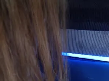 juliasane_ – webcam model profile photo Image 9