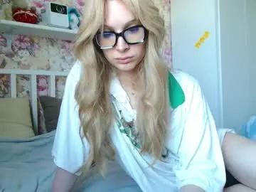 Prueberry – webcam model profile photo Image 10