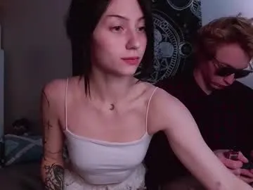 uwuxo – webcam model profile photo Image 14