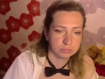 IORio2 – webcam model profile photo Image 8