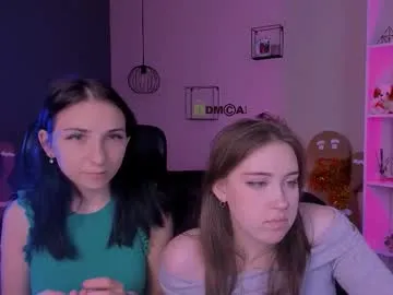 miaandmolly_ – webcam model profile photo Image 2