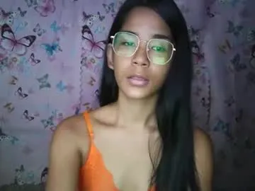 Taanni – webcam model profile photo Image 10