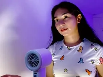 Keep_us_wild – webcam model profile photo Image 8