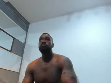 leobf – webcam model profile photo Image 17